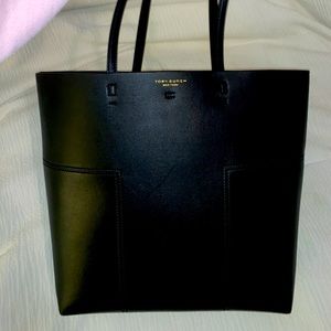 Tory Burch black tote bag!!